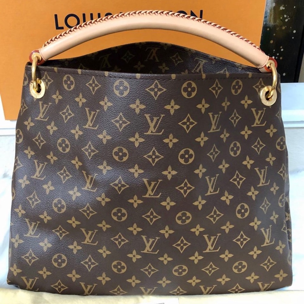 ‼️‼️SOLD‼️‼️MINT ~Louis Vuitton Artsy MM~